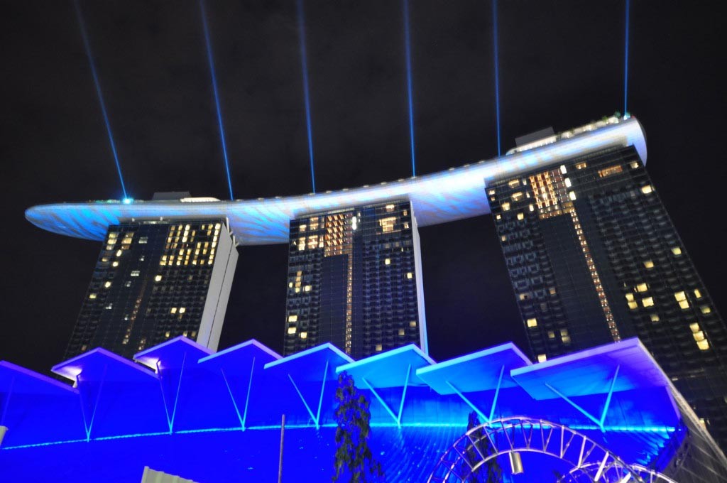 Marina Bay Sands, Lasers, Architectural Lighting, Multimedia Tourist Attraction - Laservision