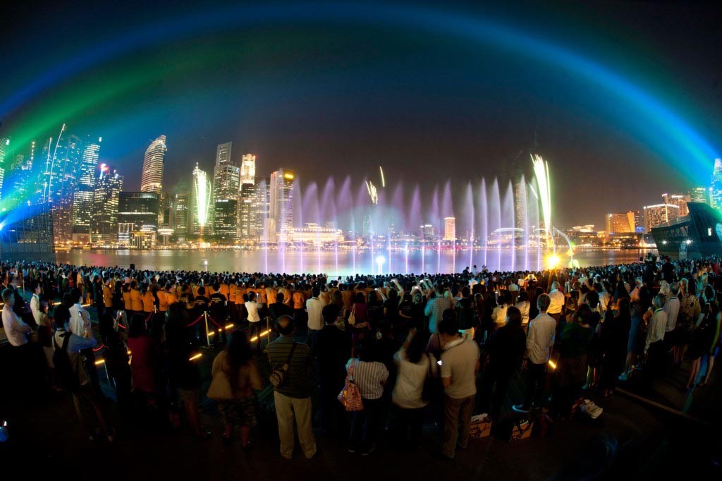 Wonder Full, Marina Bay Sands, Laser Light Show, Water Screen Attraction - Laservision